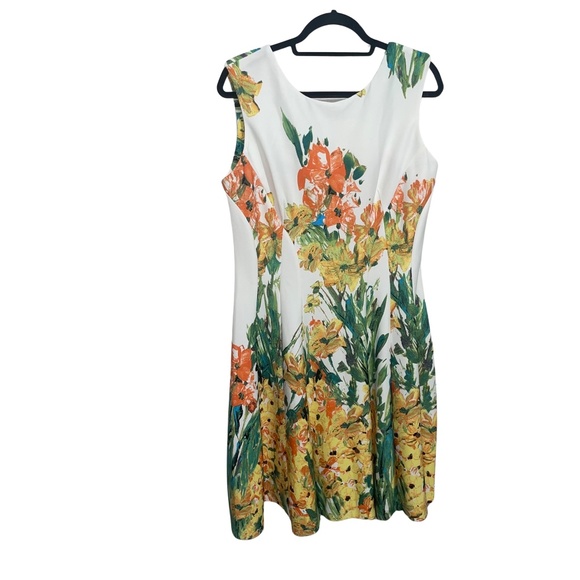 Floral Sleeveless Dress in White and Yellow - Picture 5 of 15